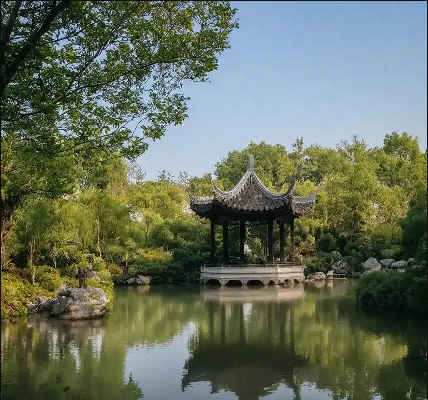 望花区骤变餐饮有限公司